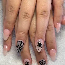 Val M. nail set